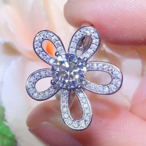 1 Carat Moissanite Flower-Shape Open Ring