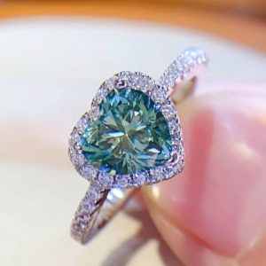 1-Carat Moissanite Heart Ring
