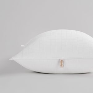 Hotel Sobella Hypoallergenic Pillow